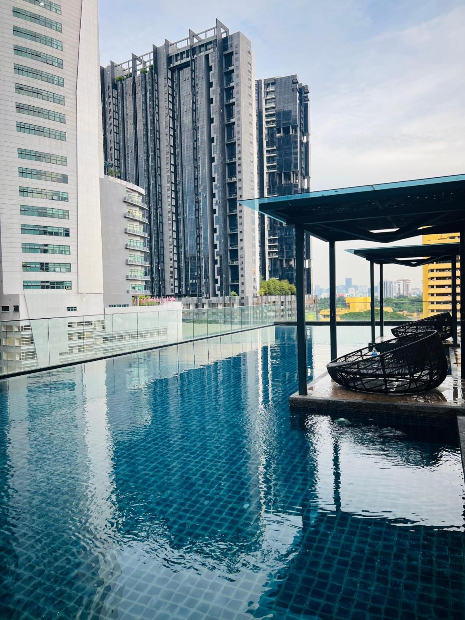 Reizz Residence By Elysium Kuala Lumpur Exterior photo